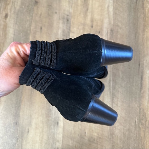 New Jeffrey Campbell Gatlin EMB Black Booties - Picture 5 of 10